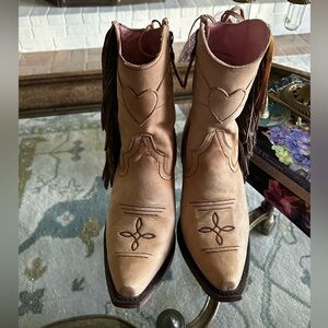 Junk Gypsy by Lane Spirit Animal Shortie Bond Leather Fringe Western Boots Sz 7